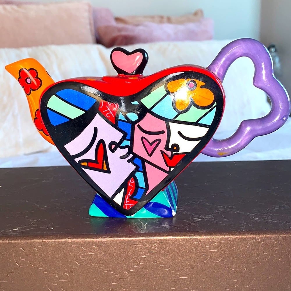 Romero britto tea pot collectible -14072
